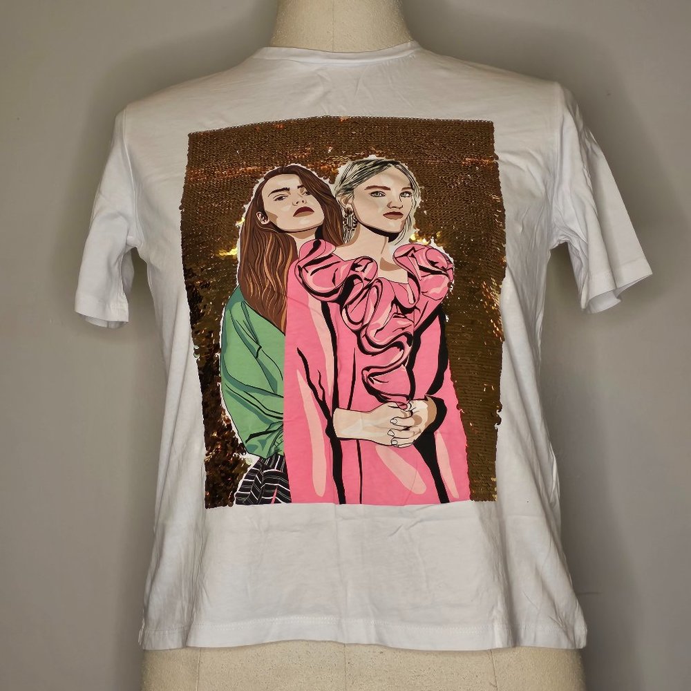 Graphic printed and sequined crew neck tshirt